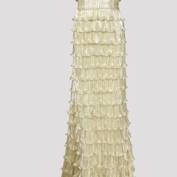 Stunning Zac Posen Deep V-Neck Metallic Ruffle-Tiered Gown - Picture 4 of 4